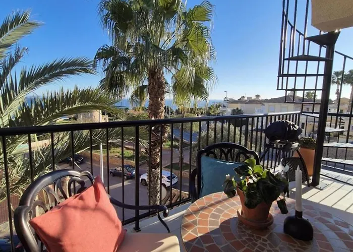 Torre Y Mar Penthouse With Seaviews 아파트