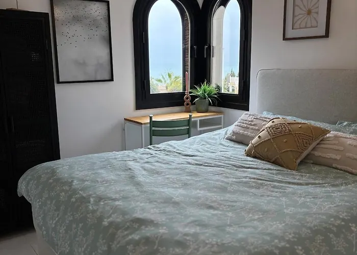 Torre Y Mar Penthouse With Seaviews 아파트